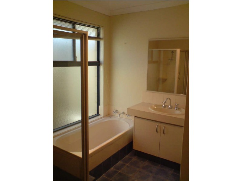 8 Silvereye Court, Beeliar WA 6164