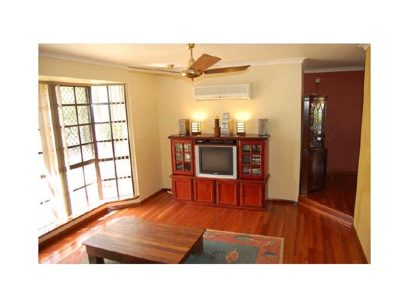 1 Weston Way, Kardinya WA 6163