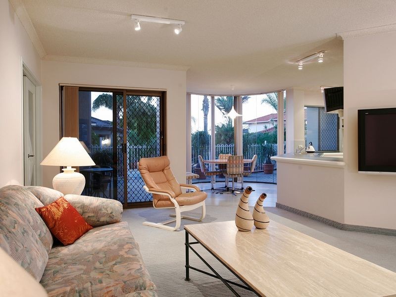 12 Colebatch Hill, Kardinya WA 6163