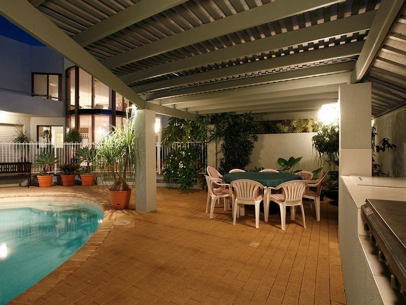12 Colebatch Hill, Kardinya WA 6163
