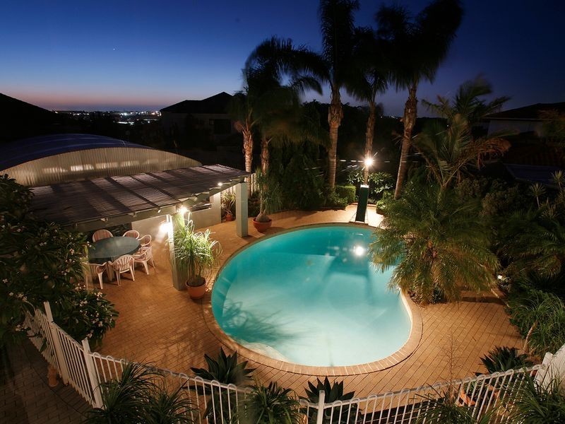 12 Colebatch Hill, Kardinya WA 6163