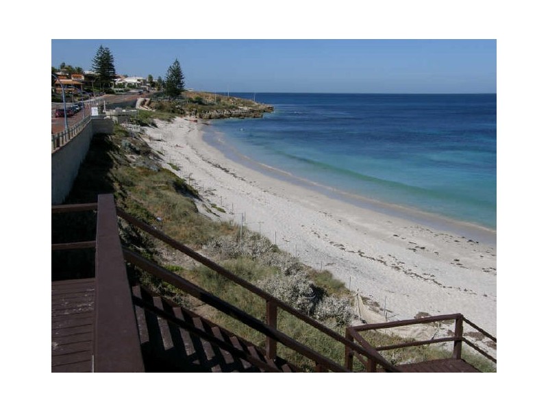 49 Beach Road, Marmion WA 6020