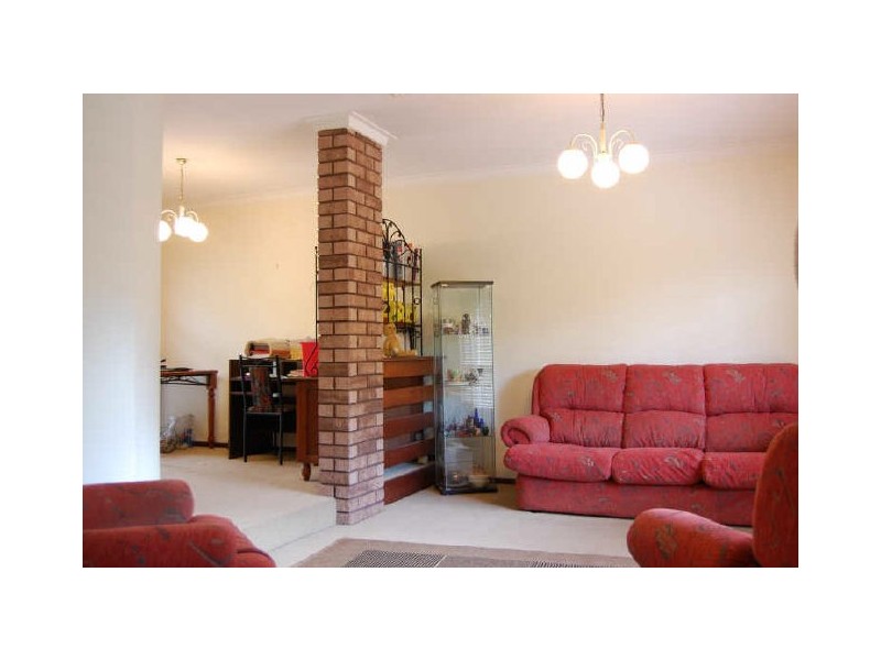 6 Foxon Road, Bibra Lake WA 6163
