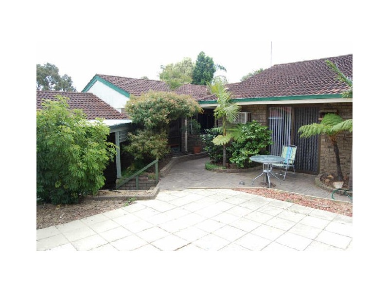 6 Foxon Road, Bibra Lake WA 6163