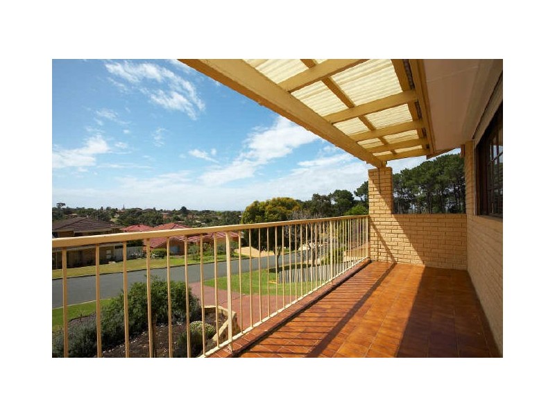 31 Buckingham Crescent, Kardinya WA 6163