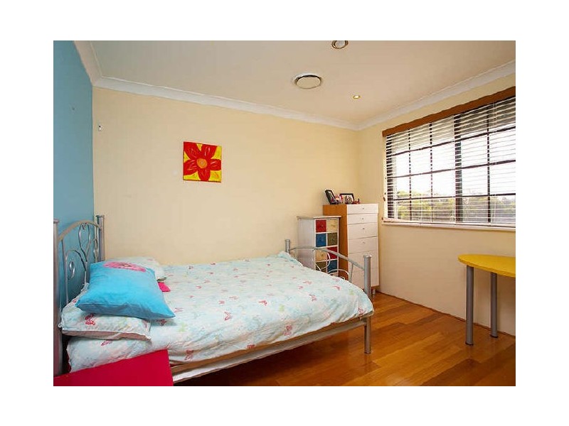 31 Buckingham Crescent, Kardinya WA 6163