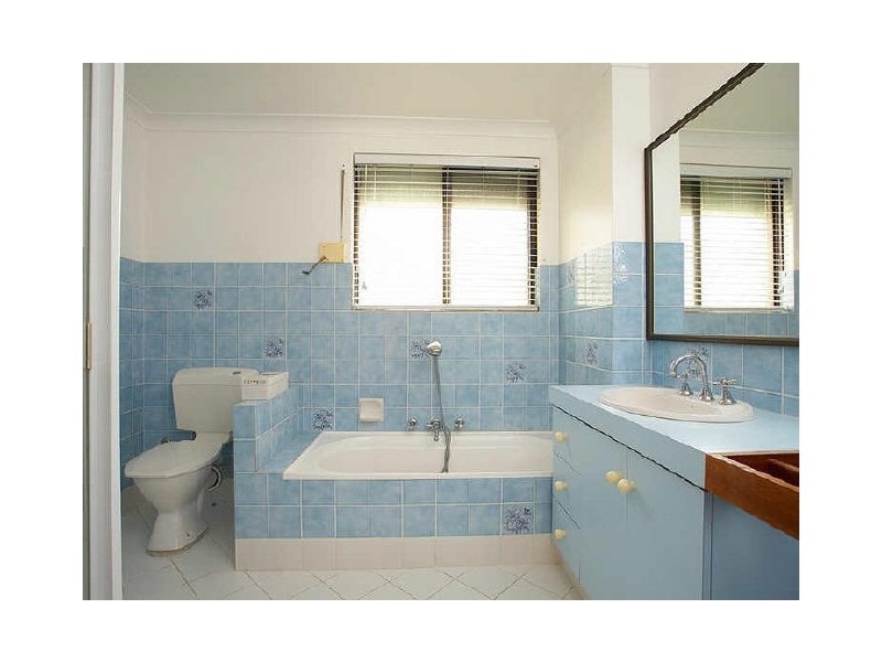 31 Buckingham Crescent, Kardinya WA 6163