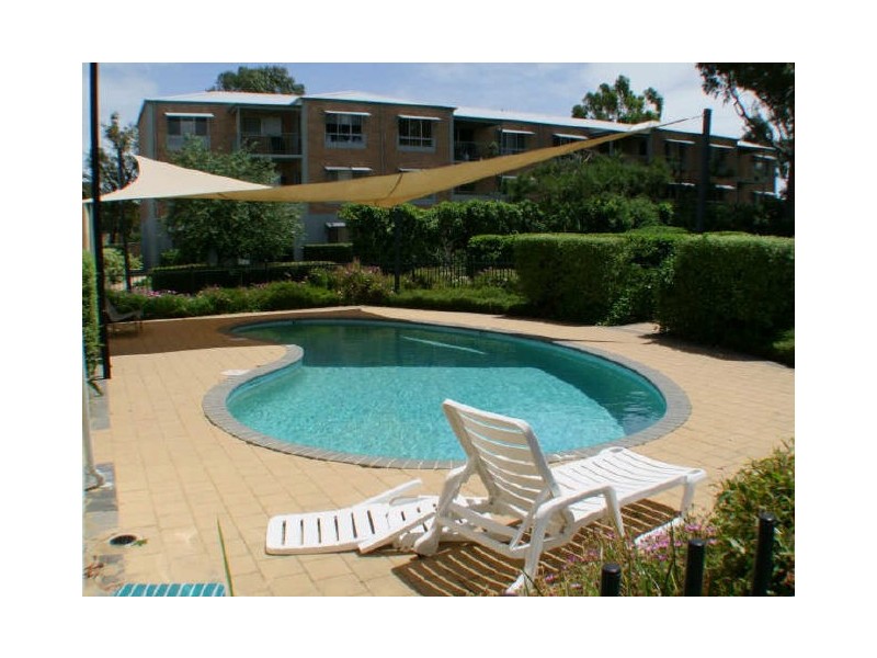 9/15 Friar John Way, Coolbellup WA 6163