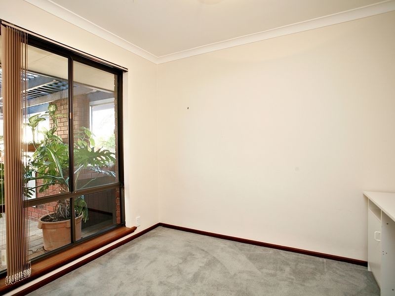 11 Morton Road, Hamilton Hill WA 6163