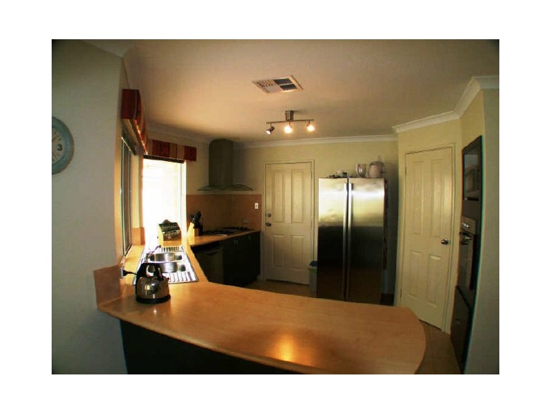 238 Amherst Road, Canning Vale WA 6155