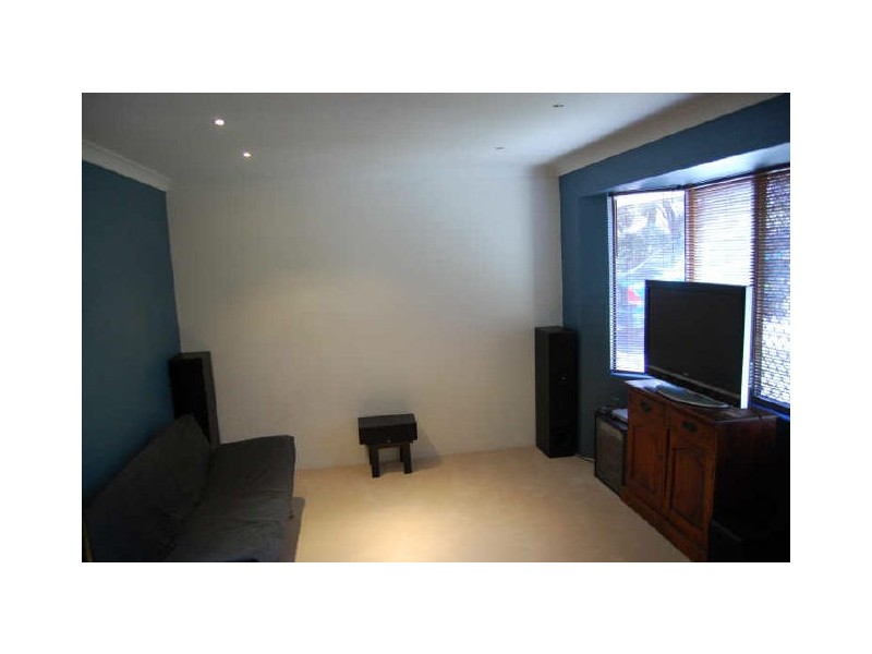 15 Foxon Road, Bibra Lake WA 6163