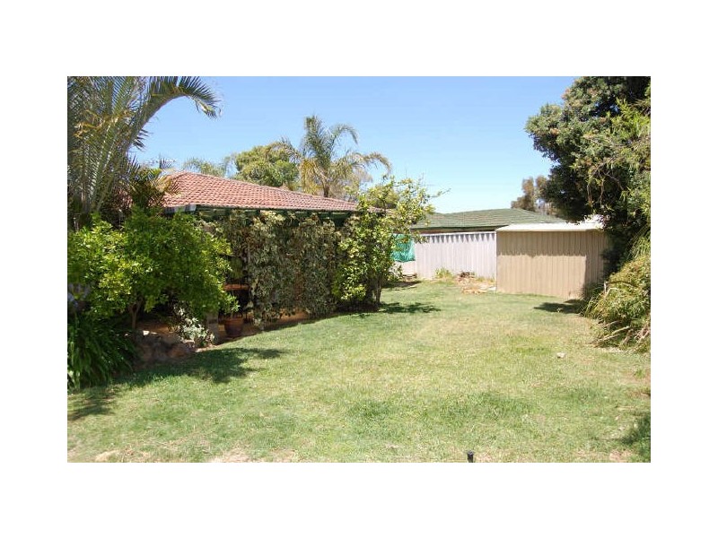 15 Foxon Road, Bibra Lake WA 6163