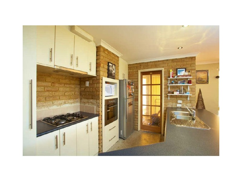 3 Dulverson Place, South Lake WA 6164