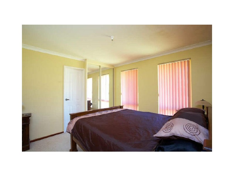 3 Dulverson Place, South Lake WA 6164