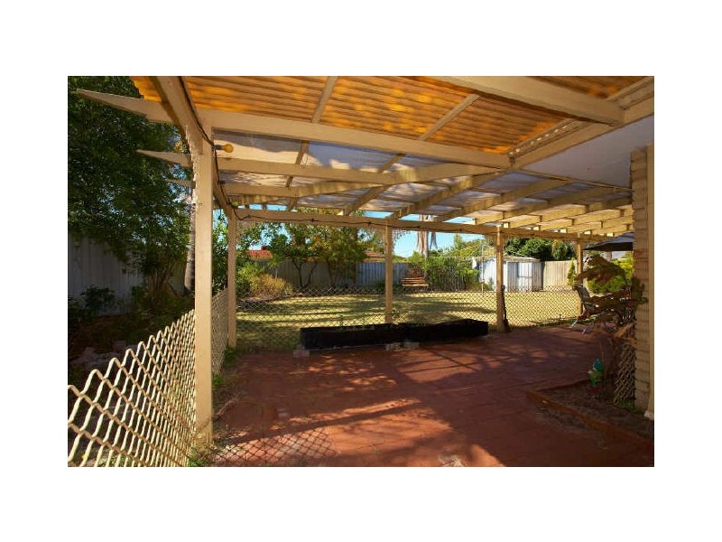 3 Dulverson Place, South Lake WA 6164