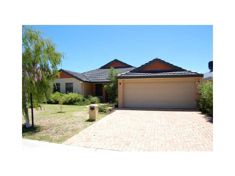 16 Freycinet Ct, Aubin Grove WA 6164