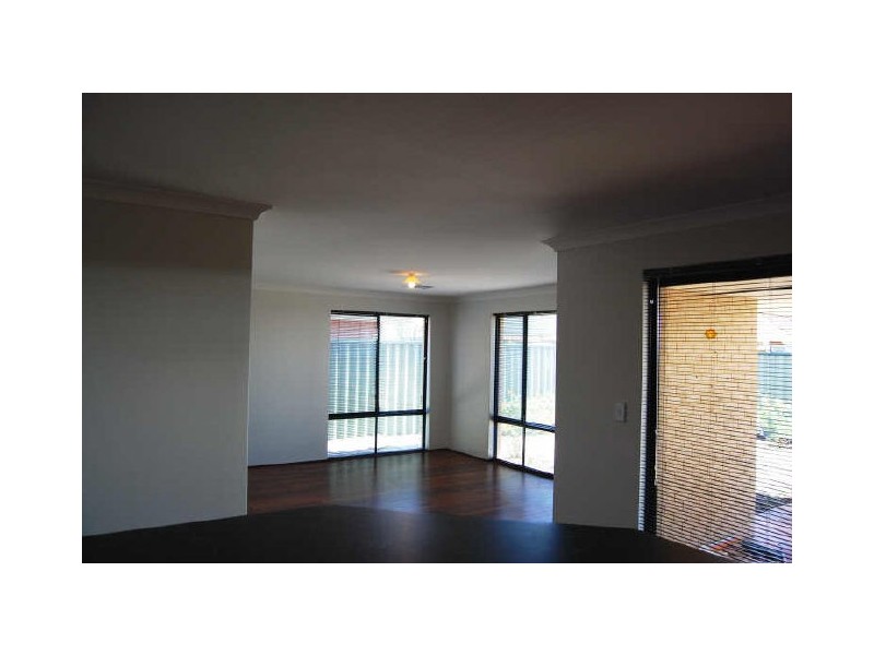 16 Freycinet Ct, Aubin Grove WA 6164