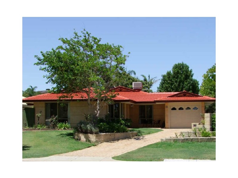 25 Shacklock Crescent, Winthrop WA 6150