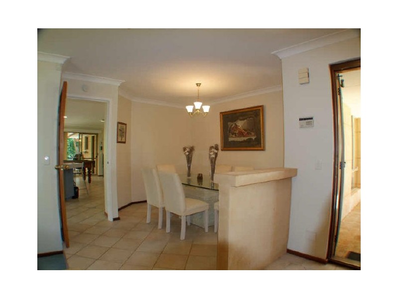 25 Shacklock Crescent, Winthrop WA 6150