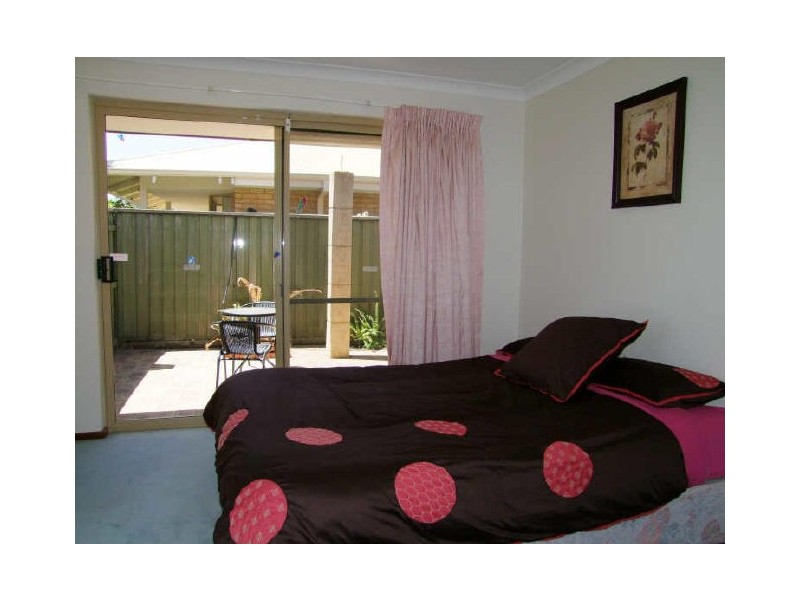 25 Shacklock Crescent, Winthrop WA 6150