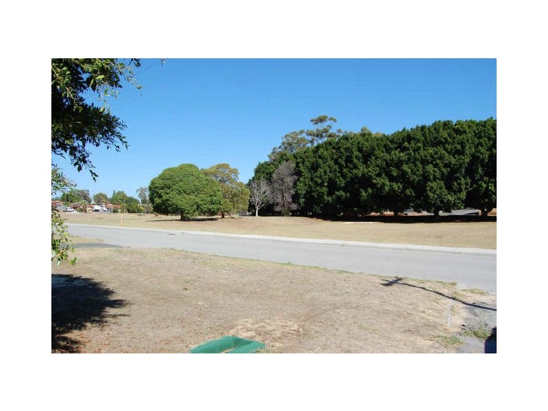 14 Juliet Road, Coolbellup WA 6163