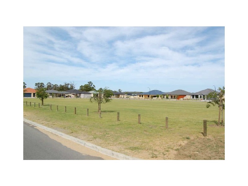 40 John Forrest Circuit, Bertram WA 6167