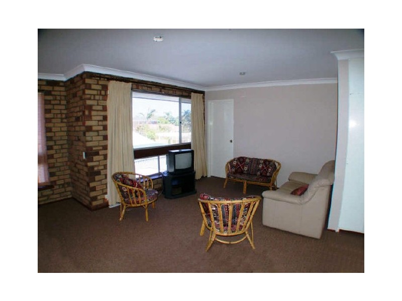 1A Windelya Road, Kardinya WA 6163
