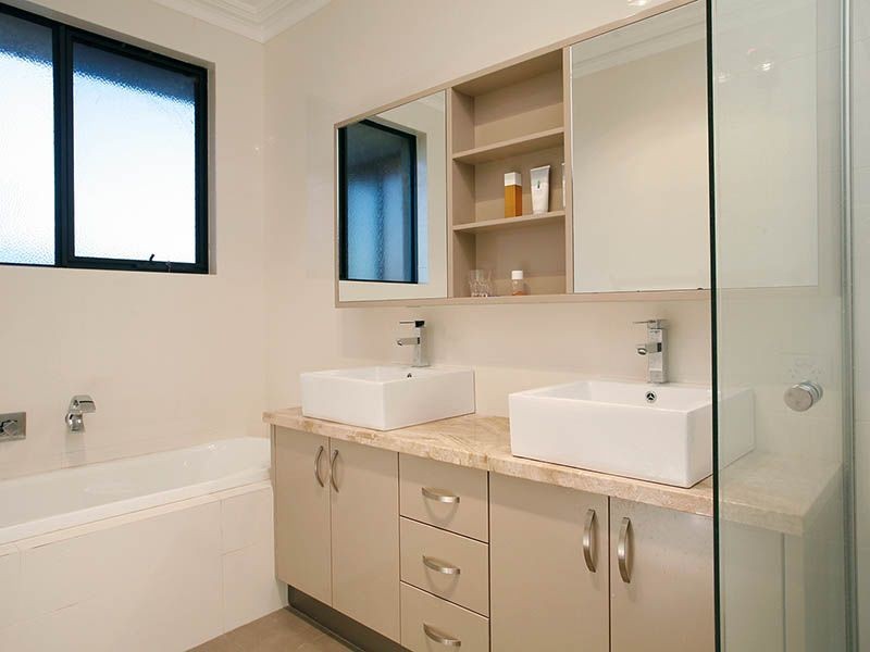 12 Hamelin Drive, Munster WA 6166