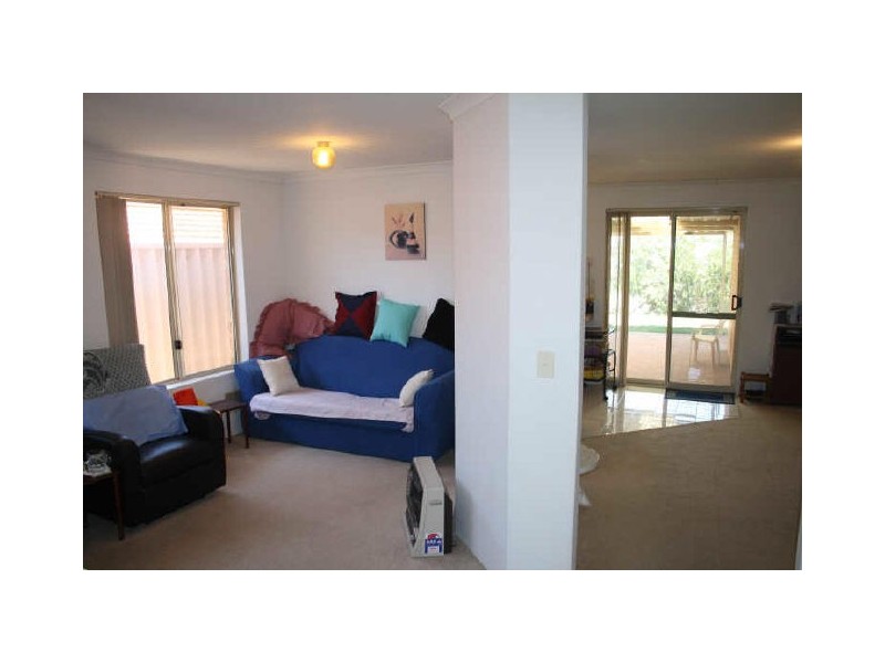 2/2 Troode Street, Munster WA 6166