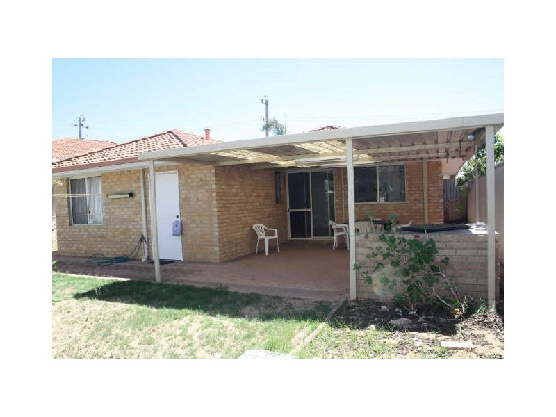 2/2 Troode Street, Munster WA 6166