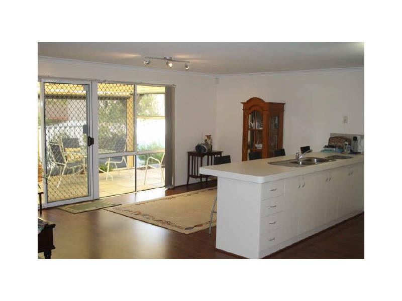 8B Letizia Court, Yangebup WA 6164