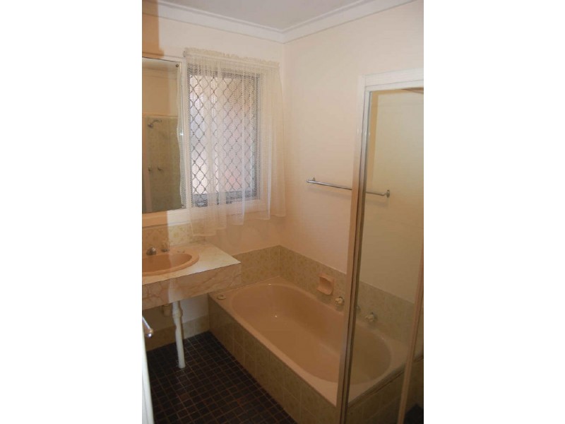 41 Hibbertia Crescent, Riverton QLD 4385