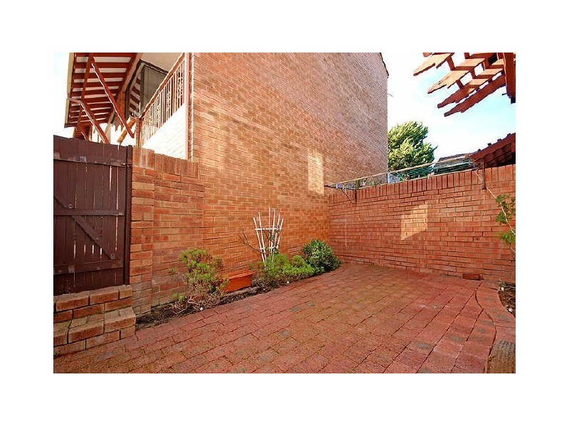 2/1 Chatsworth Terrace, Claremont WA 6010