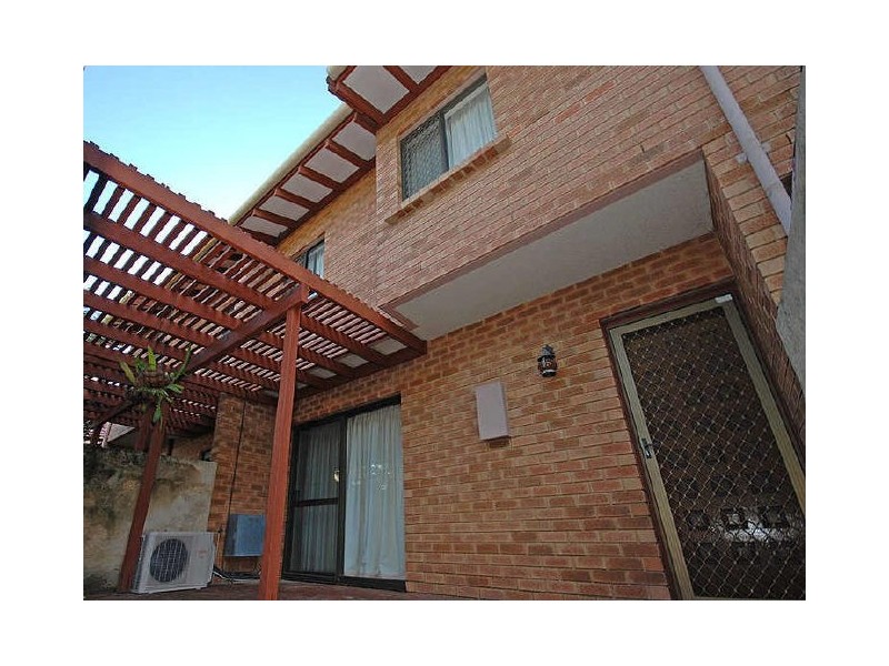 2/1 Chatsworth Terrace, Claremont WA 6010