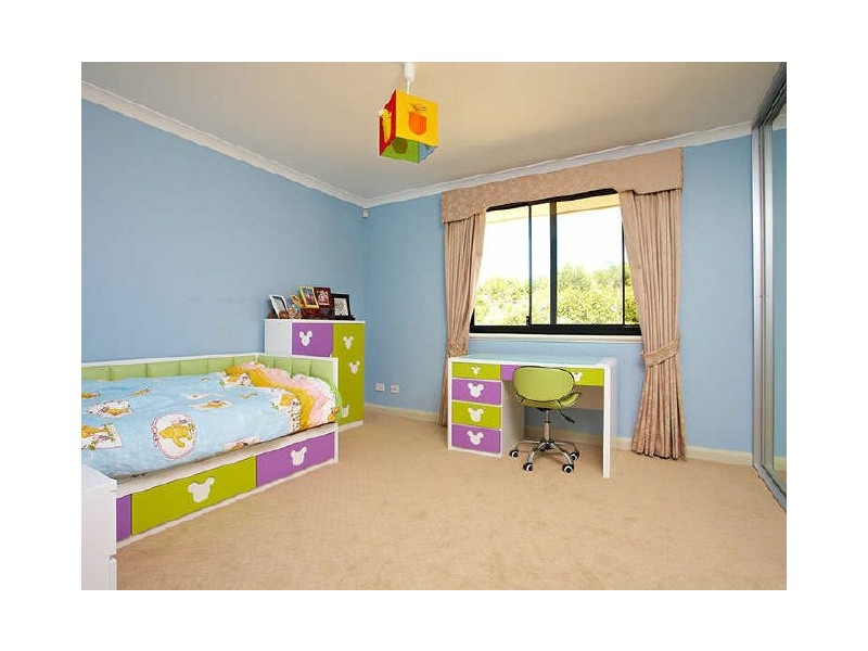 5 Dixon Street, Kardinya WA 6163