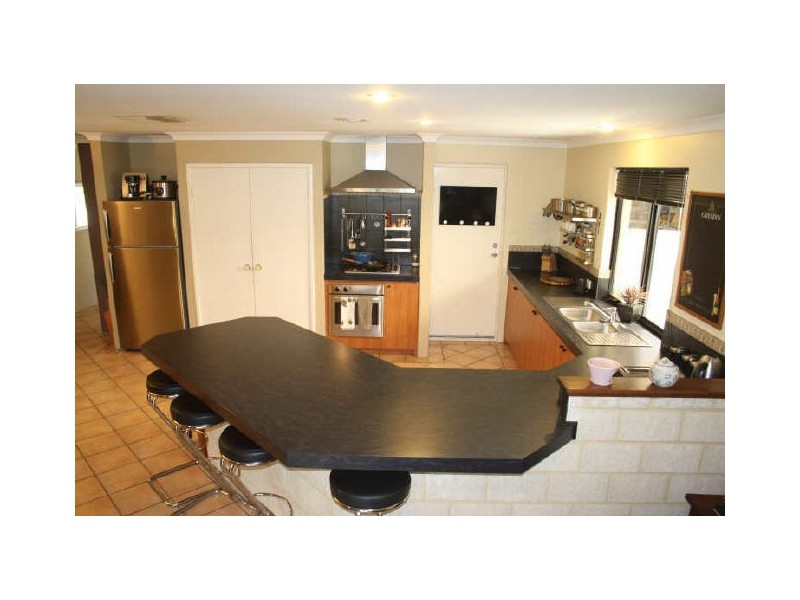 24 Kennack Vista, Atwell WA 6164