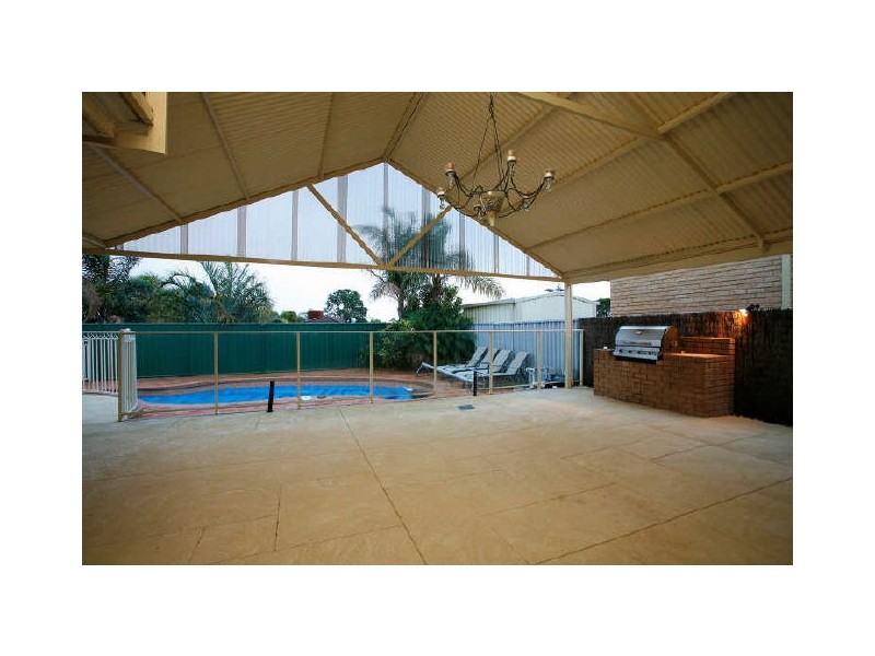 10 Cusack Way, Kardinya WA 6163