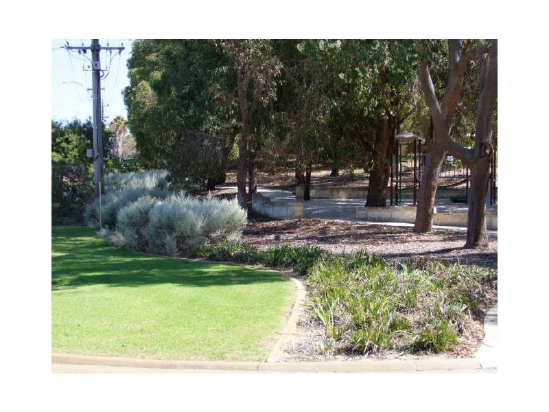 14 Rinaldo Place, Coolbellup WA 6163