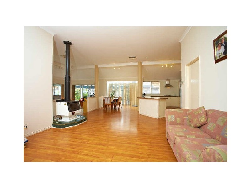 43 Southacre Drive, Canning Vale WA 6155