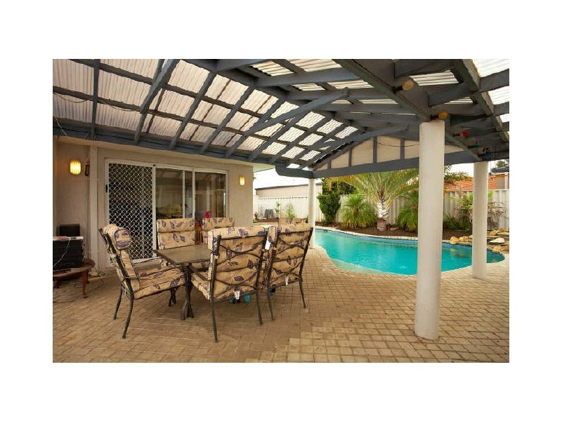 43 Southacre Drive, Canning Vale WA 6155