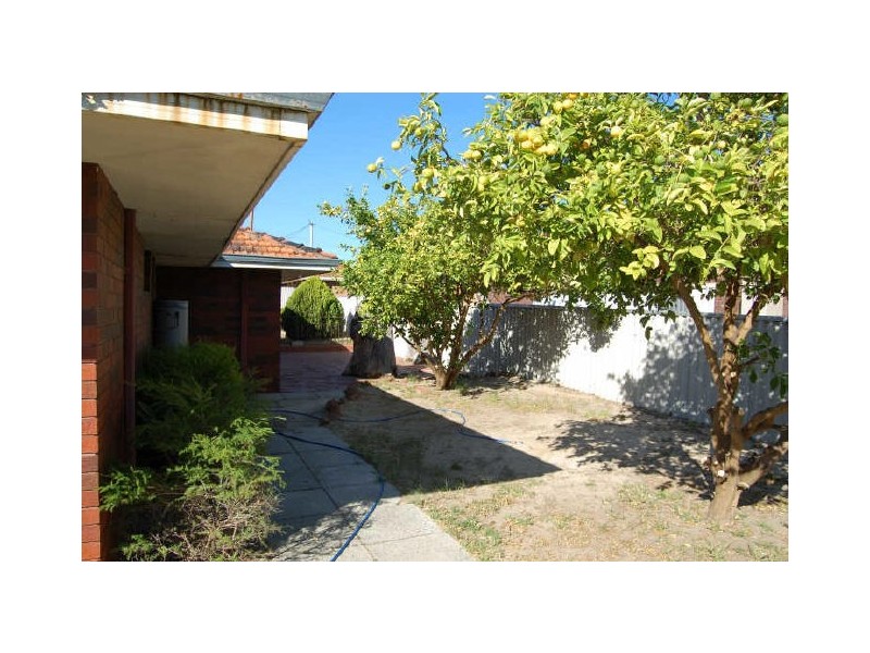 4 Hanlin Way, Samson WA 6163