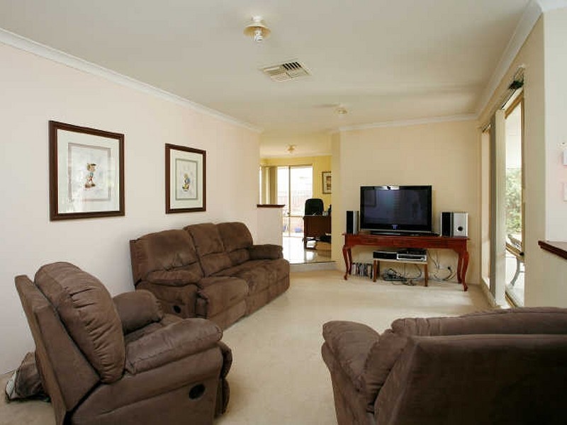 20 Sandover Crescent, Winthrop WA 6150