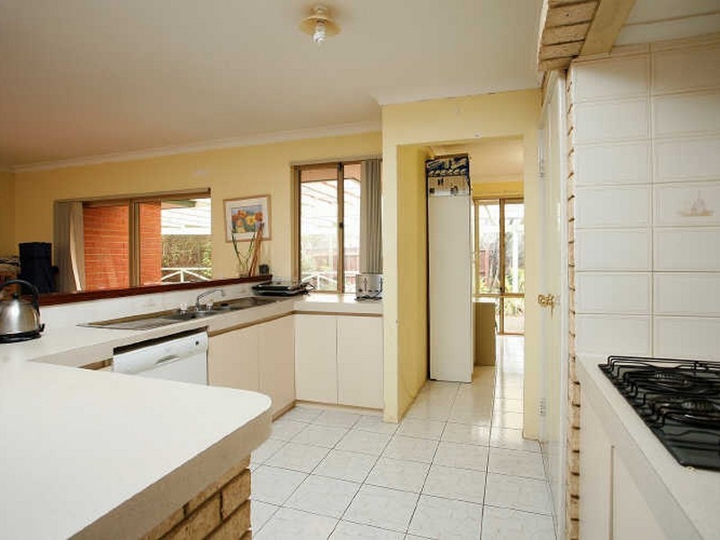 20 Sandover Crescent, Winthrop WA 6150