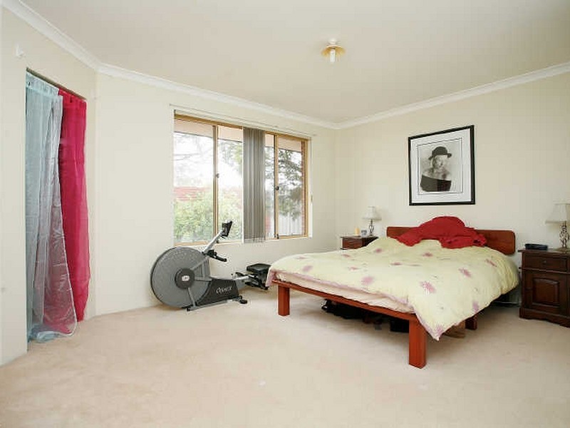 20 Sandover Crescent, Winthrop WA 6150