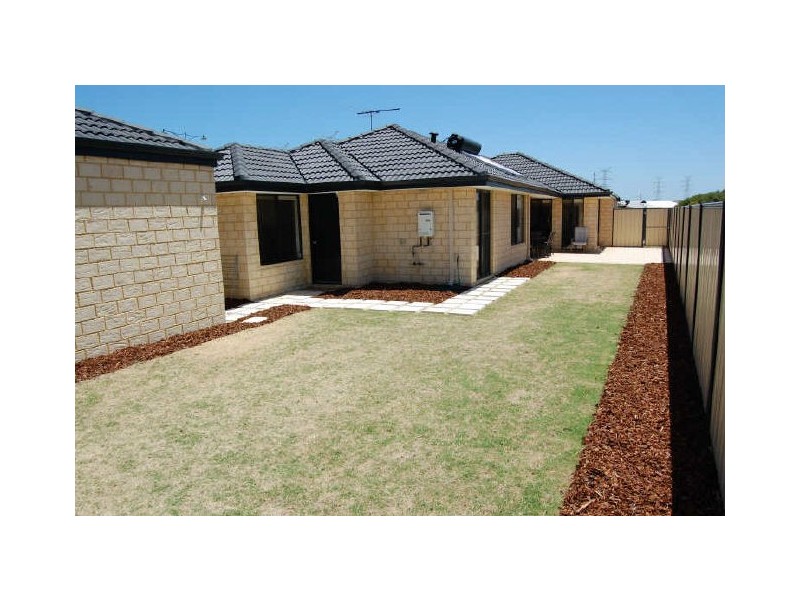 319 Wentworth Parade, Success WA 6164