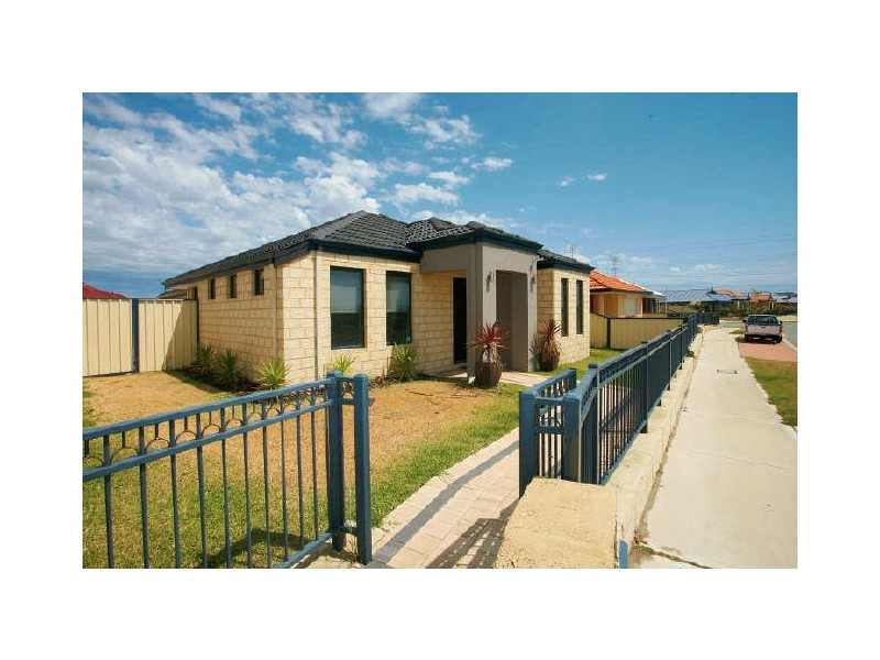 319 Wentworth Parade, Success WA 6164