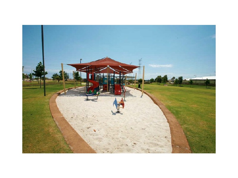 319 Wentworth Parade, Success WA 6164