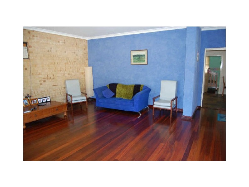 30 Counsel Road, Coolbellup WA 6163