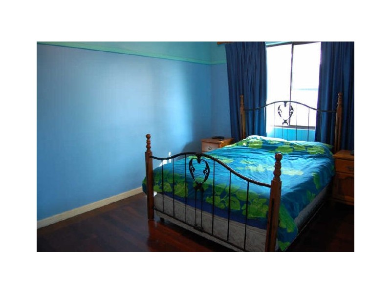 30 Counsel Road, Coolbellup WA 6163