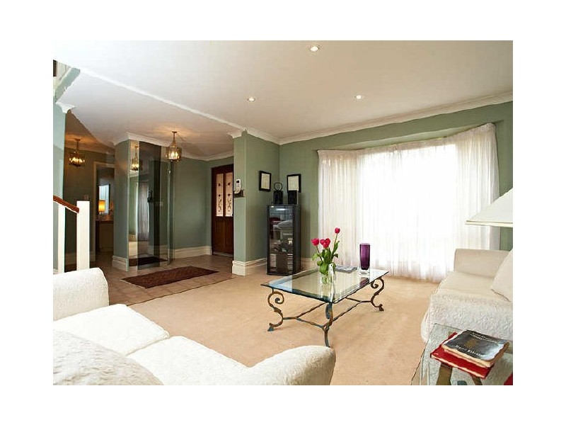 2 Foxcroft Court, Kardinya WA 6163